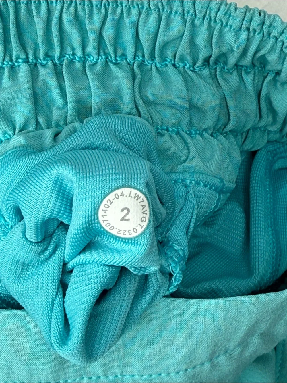 Lululemon Womens Hotty Hot Low Rise Lined Shorts 4” Size 2 Turquoise Running Gym